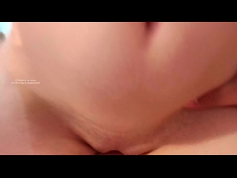 ❤️ 睡在我姐姐的房間裡，這就是我醒來的方式 ❌ 優質色情 在我們 ﹏